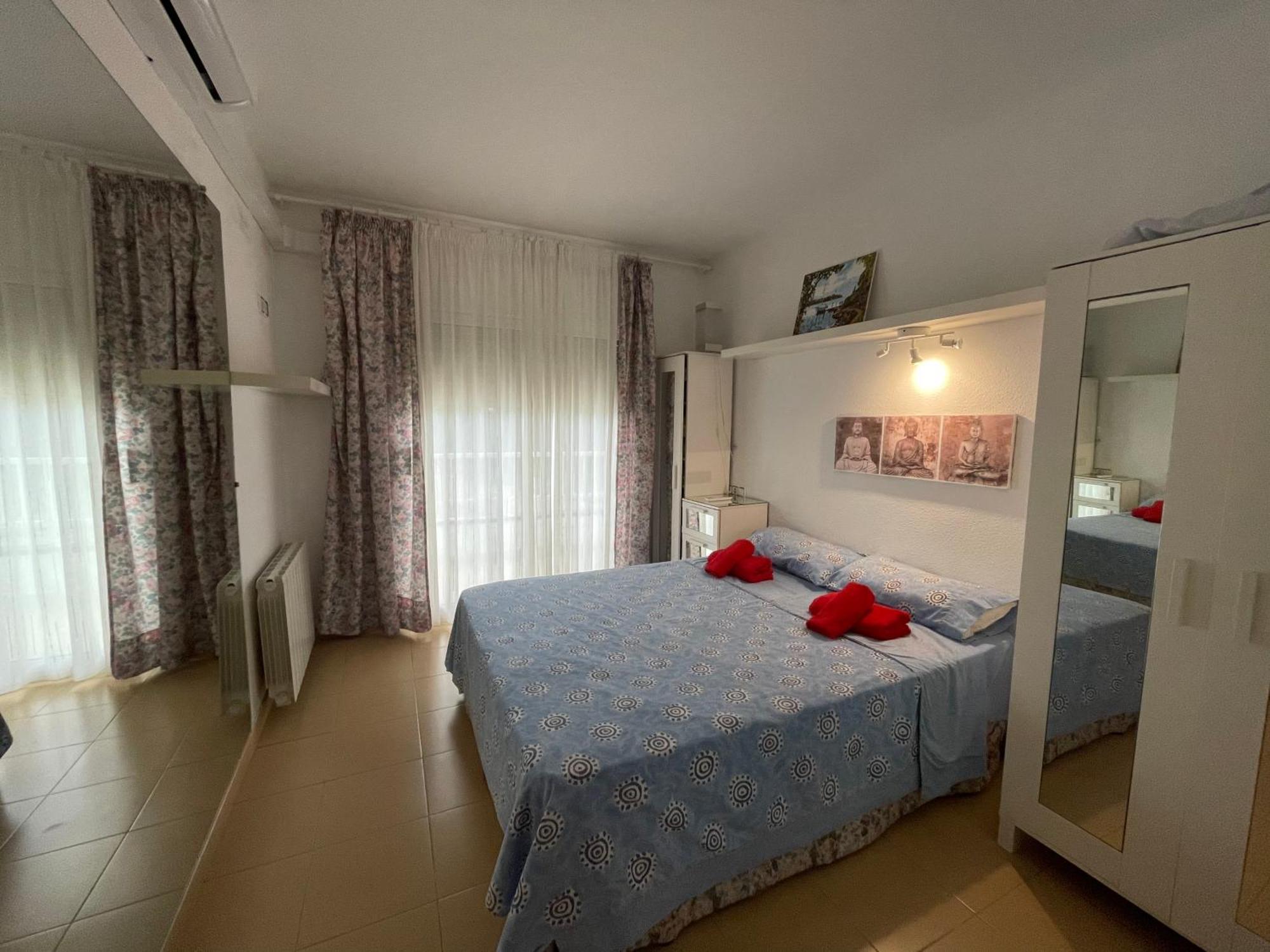 Romantico Piso De La Playa Fenals Apartment Lloret de Mar Luaran gambar